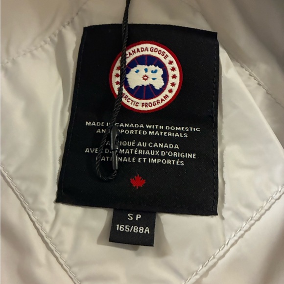 Canada Goose Ellison Packable Parka Silverbirch - Picture 6 of 11